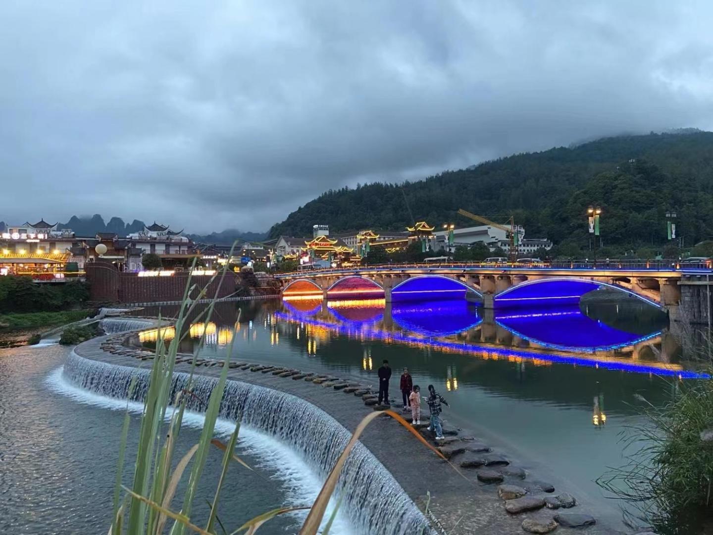 Yijingju Humanistic Inn Zhangjiajie Exteriör bild